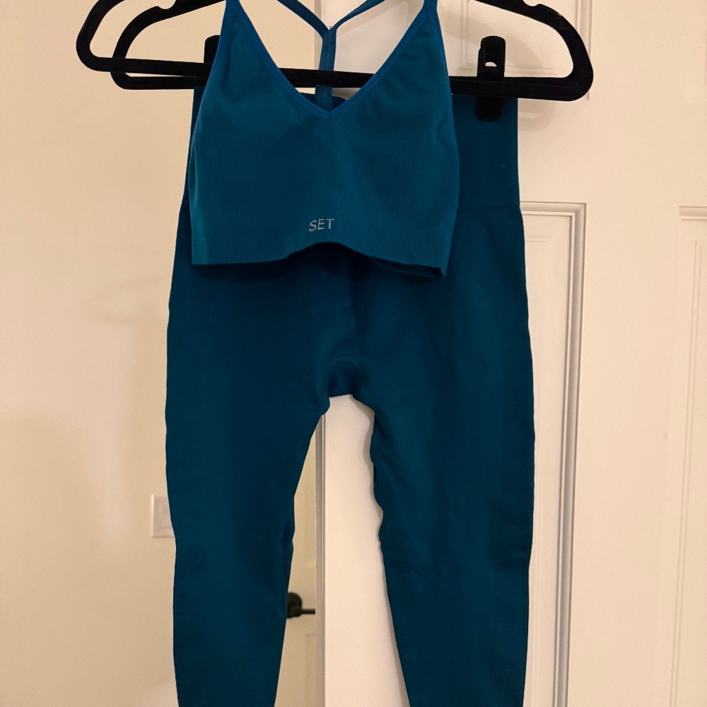 SET ACTIVE SCULPTFLEX Legging & Bra Workout Set